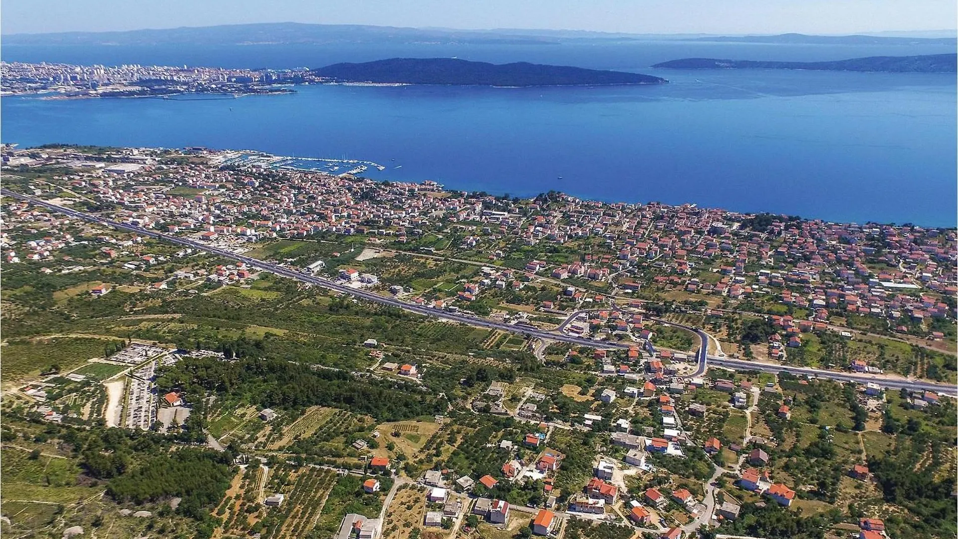 2 Bedroom Lovely Apartment In Kastel Gomilica Kastela