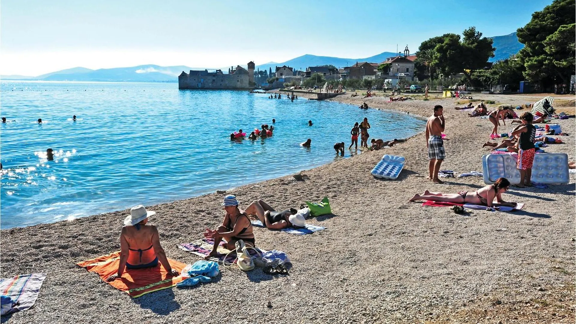 2 Bedroom Lovely Apartment In Kastel Gomilica Kastela Croatia